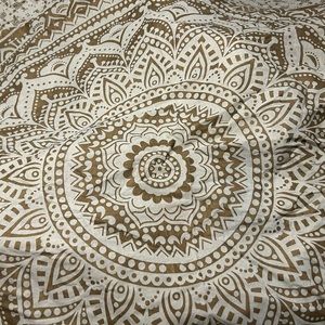 White and rose gold tapestry